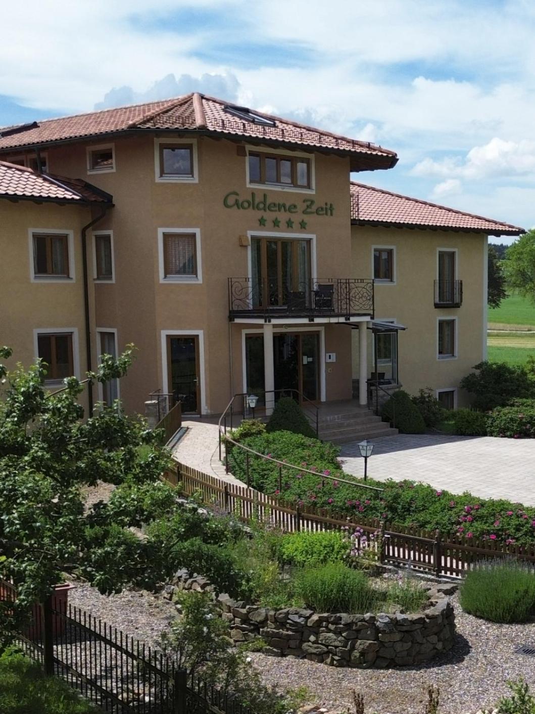 Naturhotel Goldene Zeit Georgenberg 外观 照片